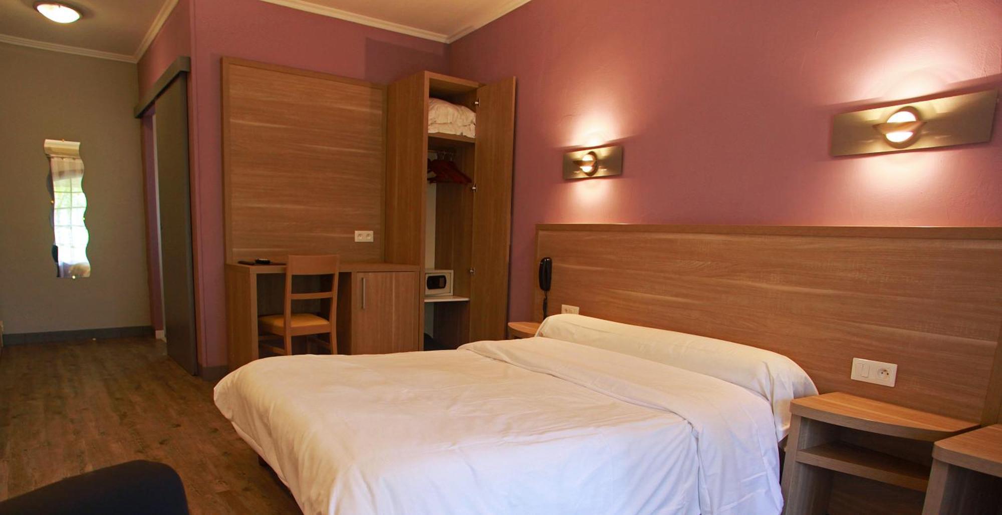 Valros Auberge De La Tour -Appartements- חדר תמונה