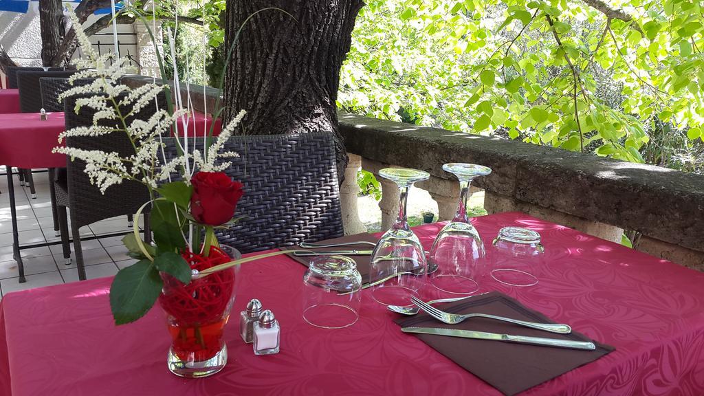 Valros Auberge De La Tour -Appartements- מראה חיצוני תמונה