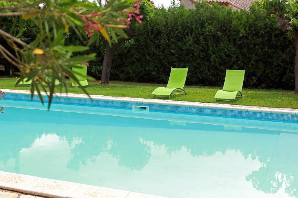 Valros Auberge De La Tour -Appartements- מראה חיצוני תמונה