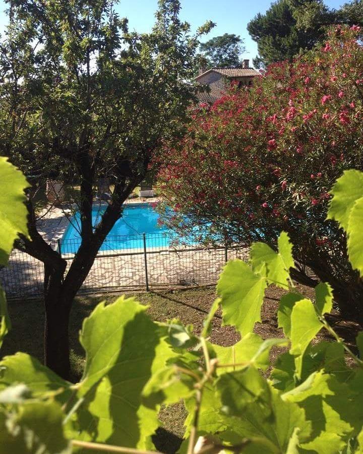 Valros Auberge De La Tour -Appartements- מראה חיצוני תמונה